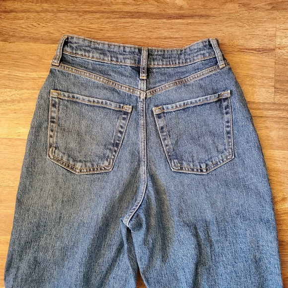 Baggy Jeans with Fitted High Rise Waist - Picture 4 of 10